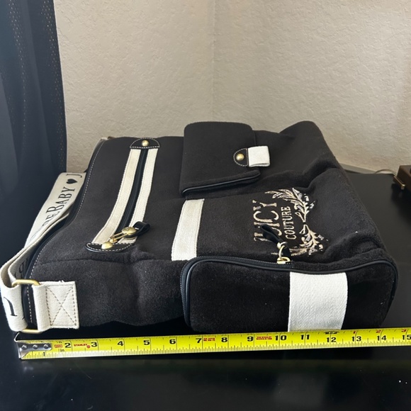 Juicy Couture Velour Diaper Bag. NWOT. Authentic - Picture 5 of 16